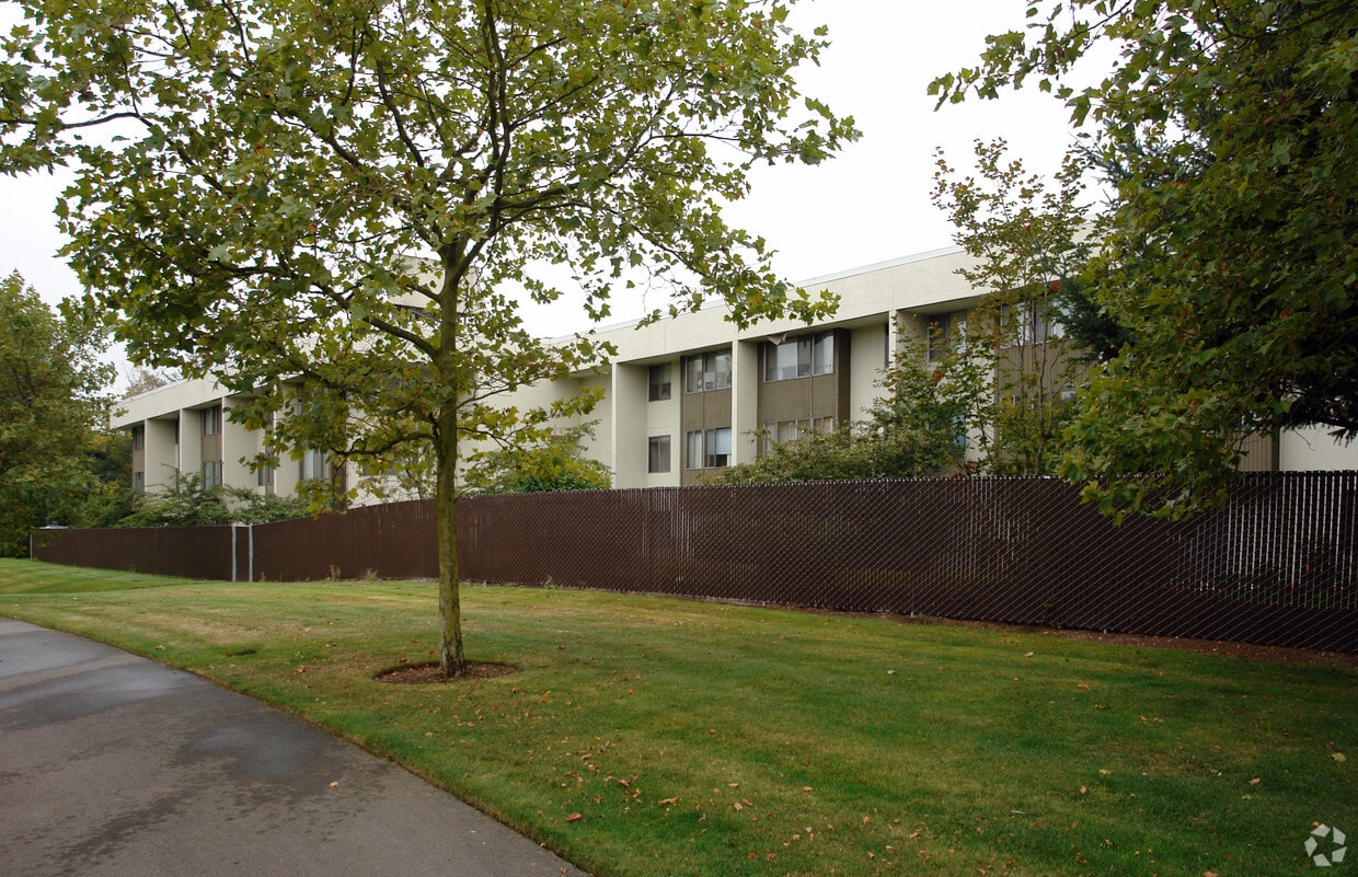 Building Photo - Maurice Elbert House