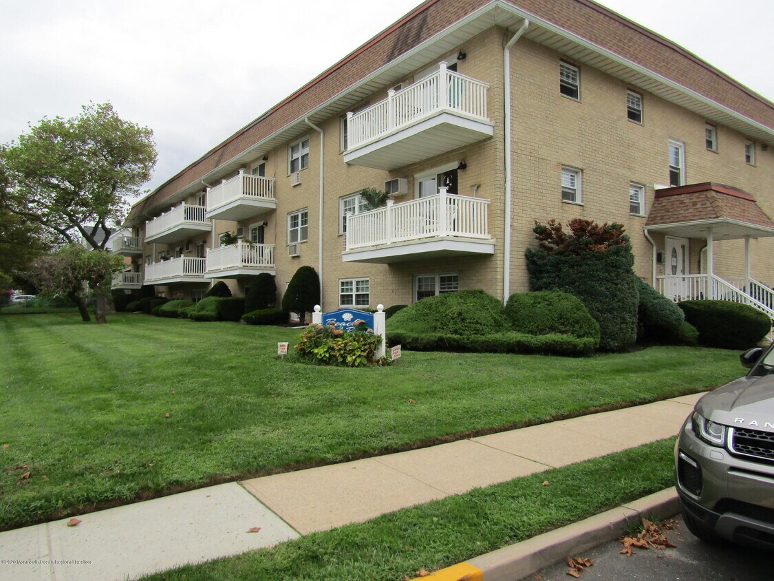 200 Lareine Ave Unit 106, Bradley Beach, NJ 07720 Condo for Rent in