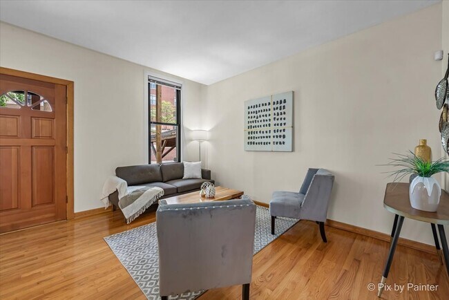 Foto del edificio - 2123 N Clark St