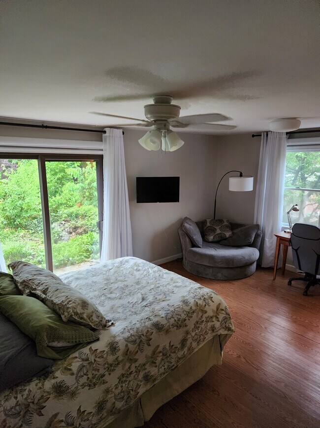 Foto del edificio - 817 Huntington Rd