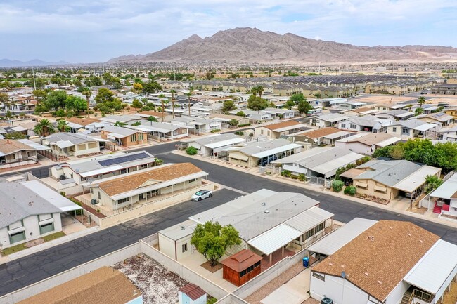 Foto del edificio - 55+ community 2 bed 2 bath