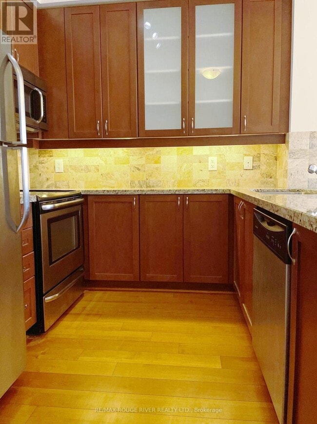 Building Photo - 111 Upper Duke Crescent