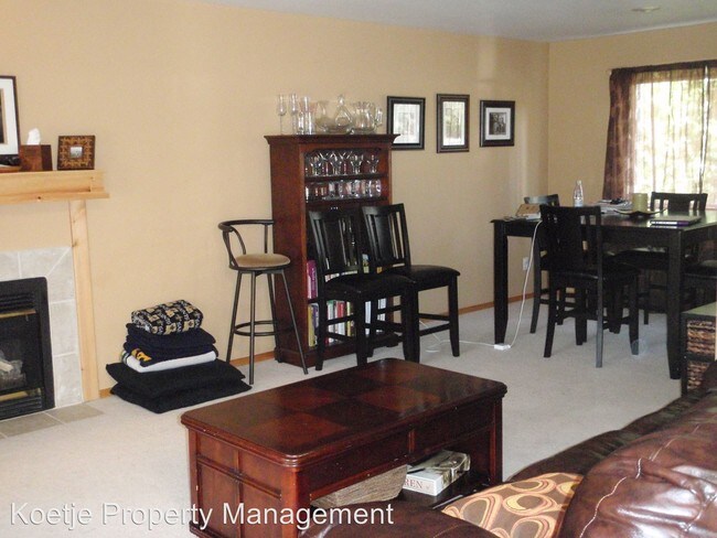 Building Photo - 2580 SW Talon Loop