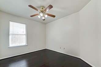 Building Photo - 9006 N Jewel Bend Ln