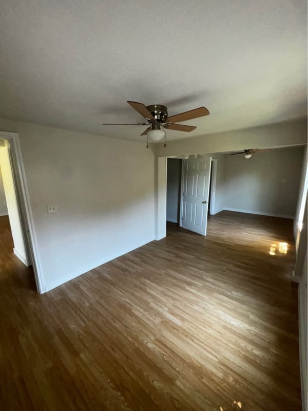 Building Photo - 134 Huisache St