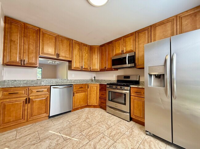 Foto del edificio - 250 Bromley Pl