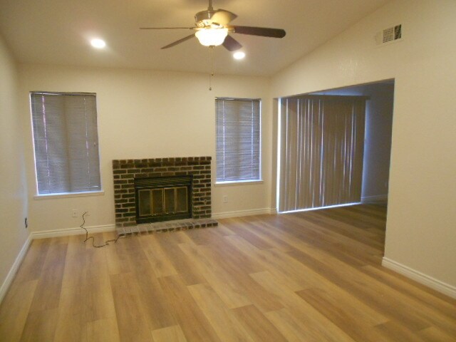 Foto del edificio - 3051 Colony Park Dr