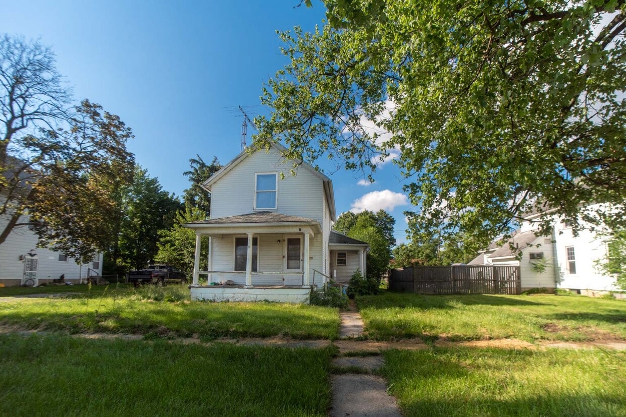 Primary Photo - 140 W 6th St