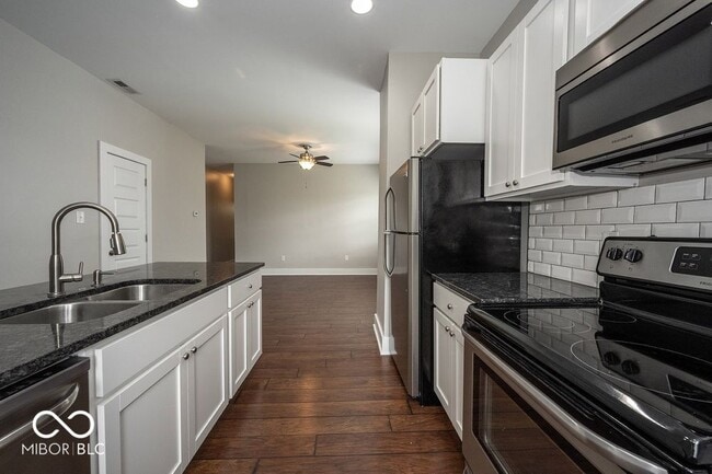 Building Photo - 2029 N College Ave