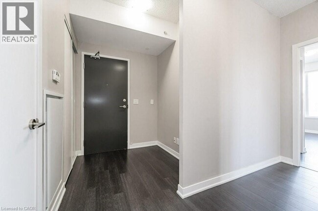 Building Photo - 85 Duke St W