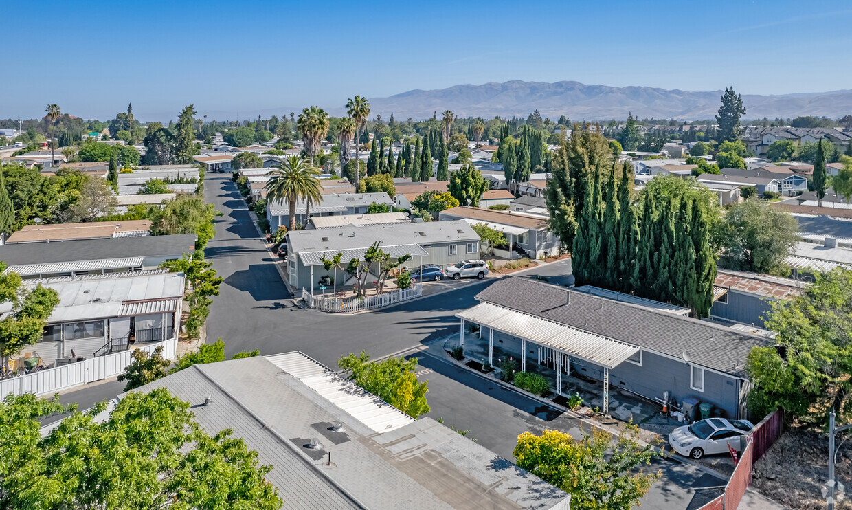 Primary Photo - Casa Del Lago Mobile Home Park