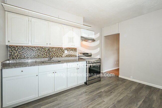 Foto del edificio - 5609 Celadine St
