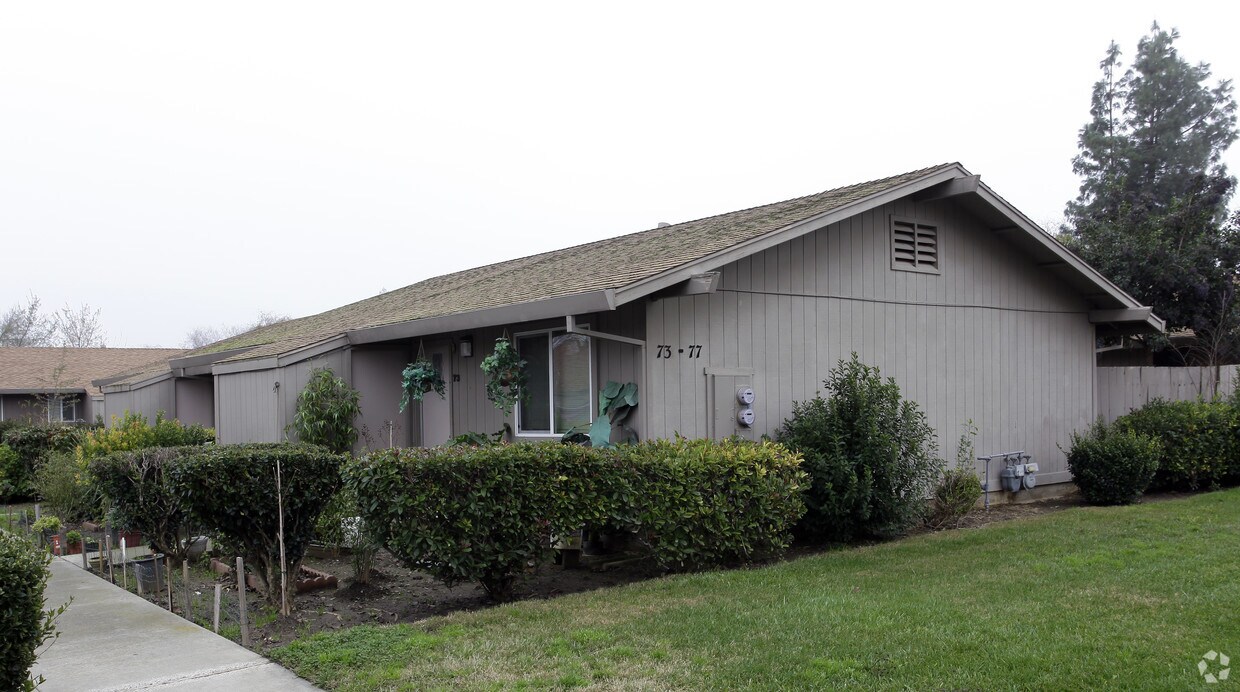 Foto del edificio - Summertree Apartments