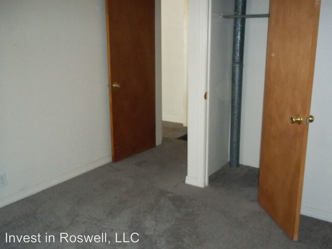 Building Photo - 304 W Albuquerque St