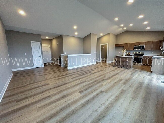 Foto del edificio - Stunning 4 bedroom, 3 bath Ranch Style Hom...