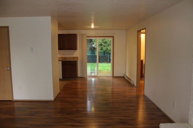 Foto del edificio - 4 bedroom house