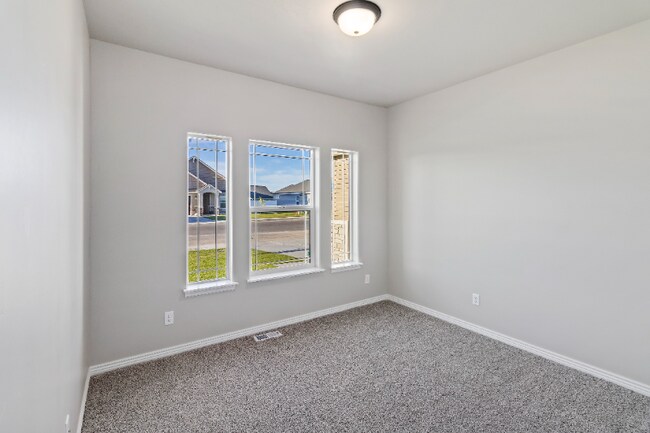 Building Photo - 1163 White Birch Ave