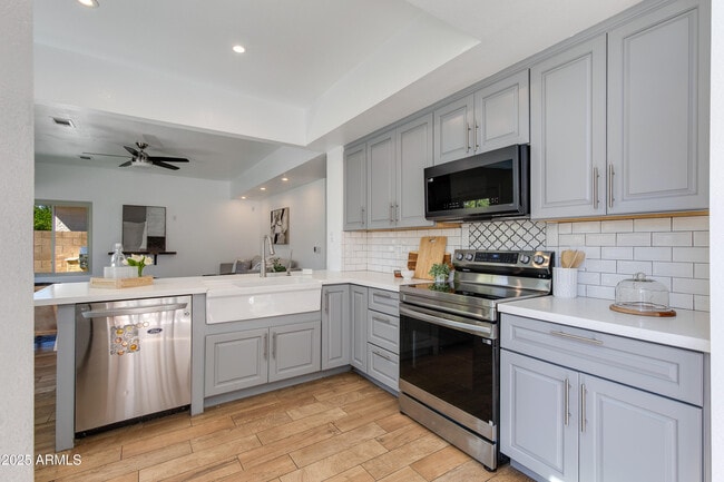 Foto del edificio - 2119 E New Bedford Dr