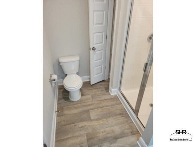 Foto del edificio - 6081 Royal Port Ct