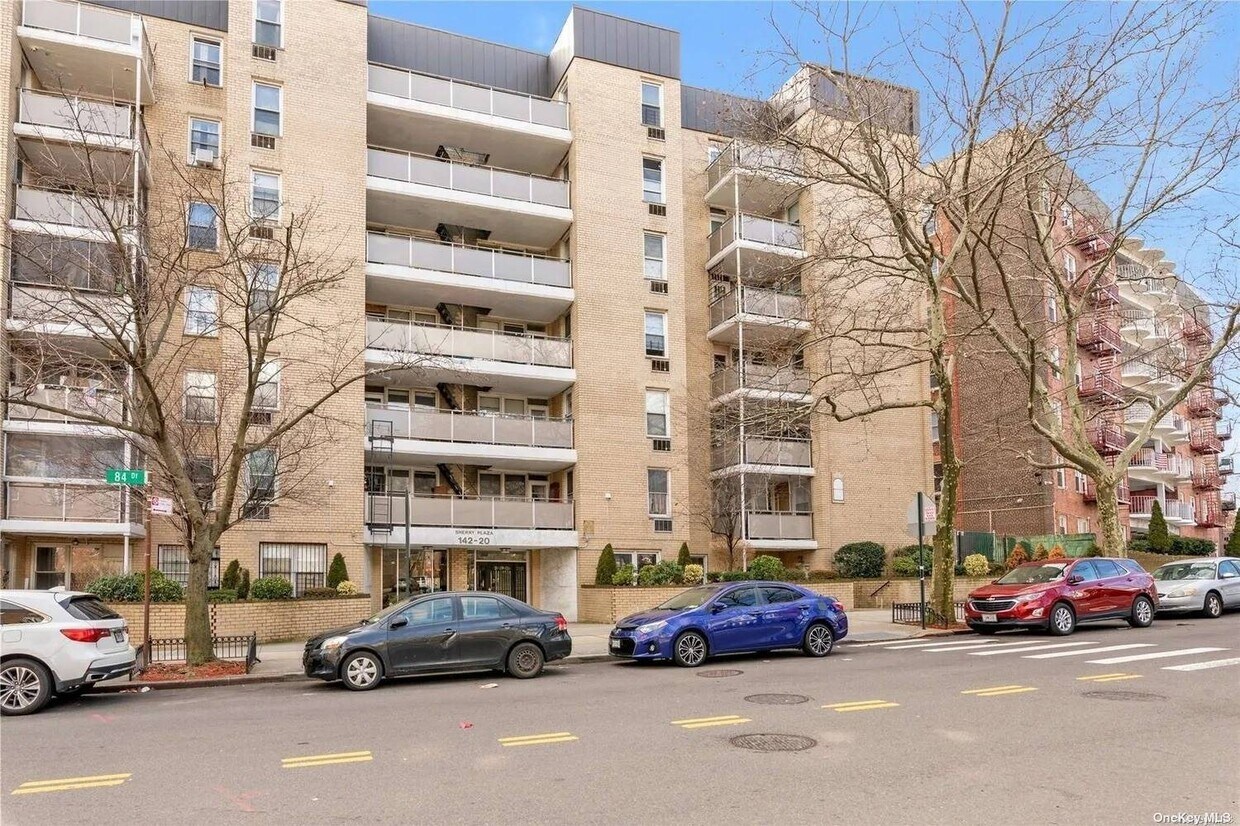 Primary Photo - 142-20 84th Dr