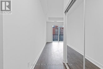 Building Photo - 308 Jarvis St