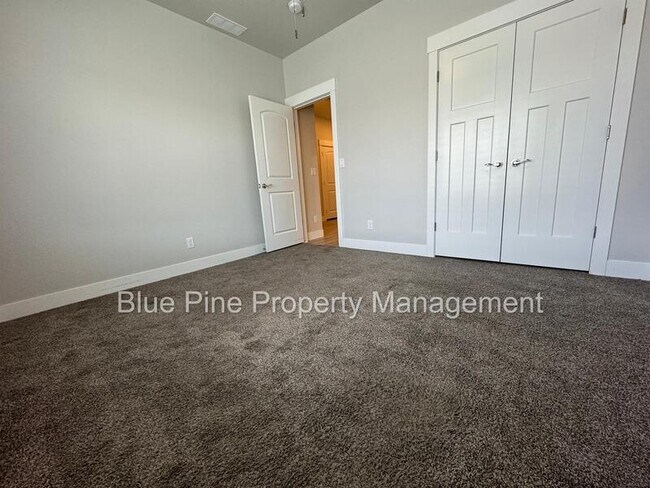 Foto del edificio - 2824 Brooklyn St