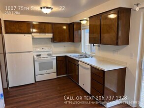 Building Photo - 1007 75th St SE