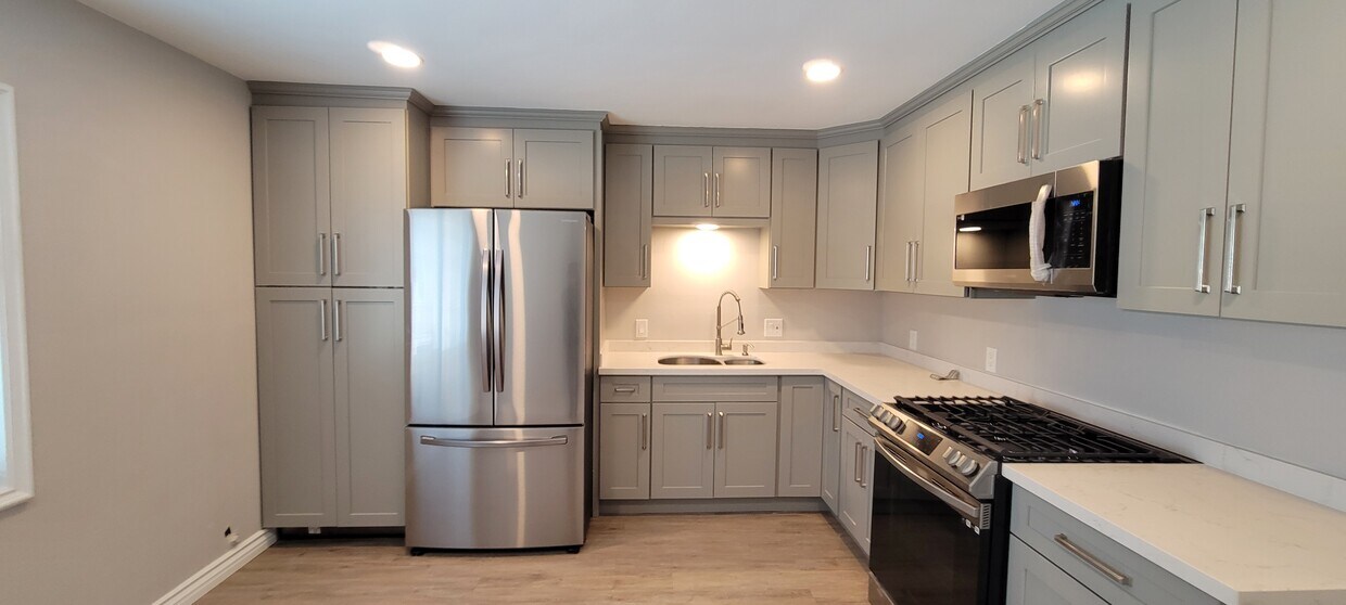 Kitchen - 115 Juniper St