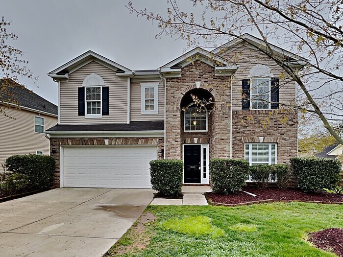 Available Now! House Rental in Matthews, NC