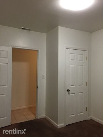Primary Photo - 2518 N Charles St