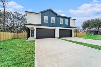 Building Photo - 6425 Anderson Rd