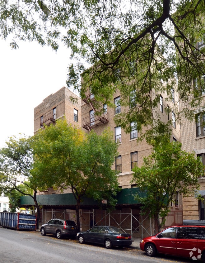 Building Photo - 2120 Honeywell Ave