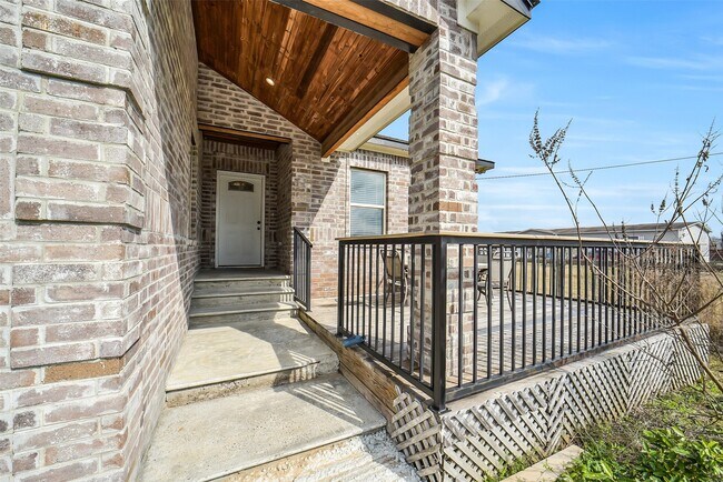 Building Photo - 1025 Arizona Dr