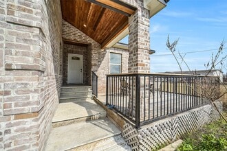 Building Photo - 1025 Arizona Dr