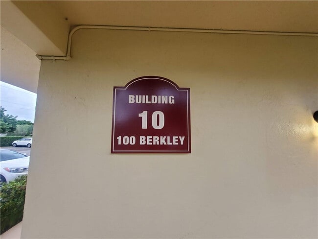 Building Photo - 100 Berkley Rd