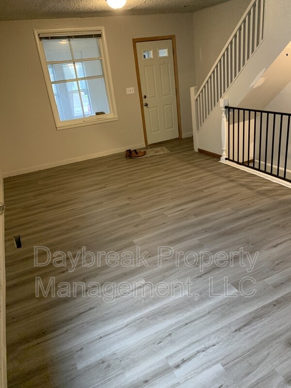 Foto del edificio - 1005 12th St N