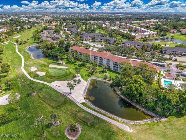 Foto del edificio - 441 Quail Forest Blvd