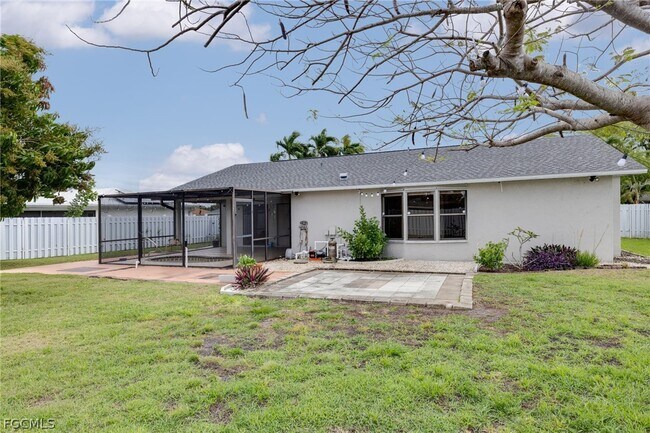 Building Photo - 3414 SE 2nd Pl