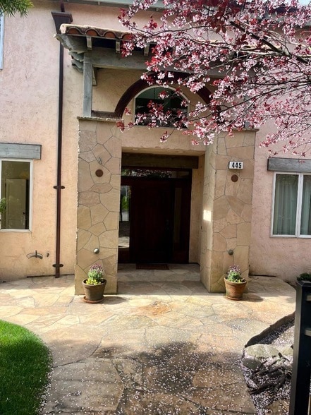 Building Photo - 445 Purisima Way