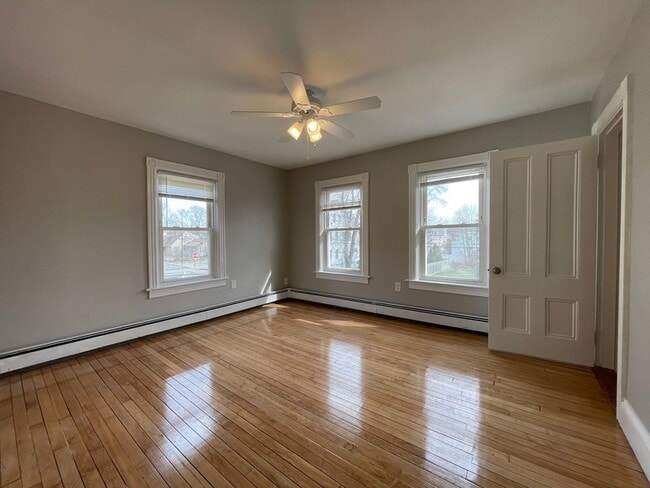 Building Photo - 46 Mulberry St