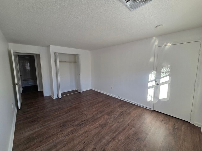 Photo - 10 Longworth Ave Apartment