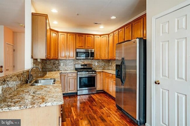 Building Photo - 143 Birchwood Dr