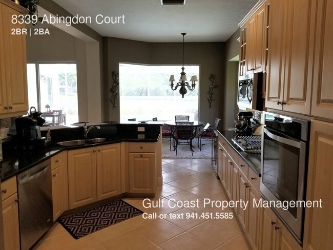 Foto del edificio - 8339 Abingdon Ct