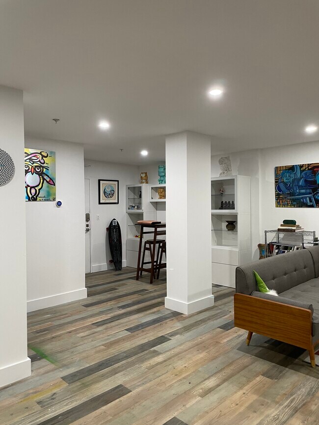 Entry - 2829 Indian Creek Dr