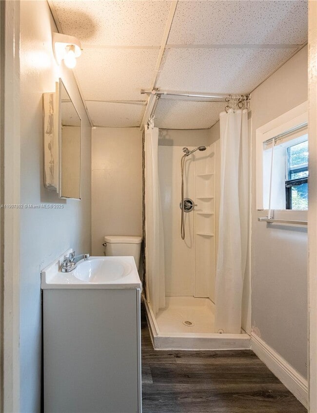 Foto del edificio - 327 SW 20th St