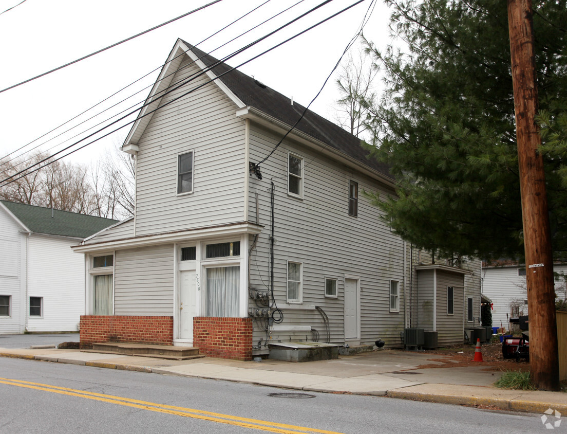 Building Photo - 7506-7508 Main St