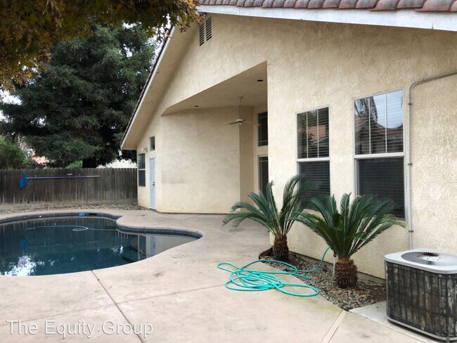 Foto del edificio - 4 br, 2 bath House - 1536 East Parkview Ave