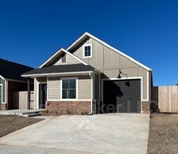 Building Photo - 1018 Riva Pkwy