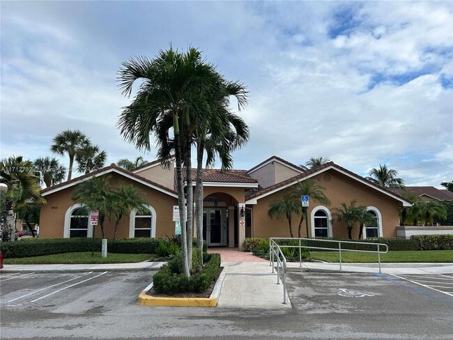 Foto del edificio - 8977 Wiles Rd