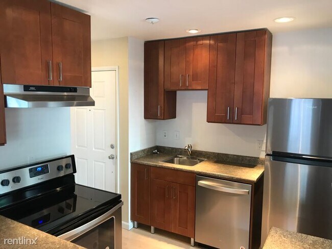 Foto del edificio - 4628 Lower Dr